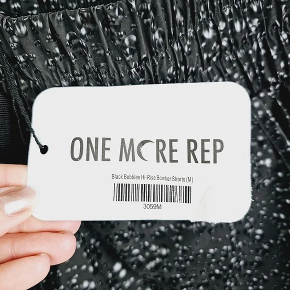 Zyia Active Black Bubbles Hi-Rise Bomber Shorts NWT, size Medium - Picture 5 of 11